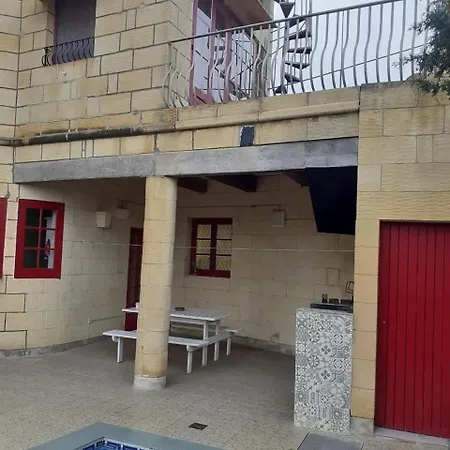 4 Bedroom Holiday With Private Pool * Il-Pergla