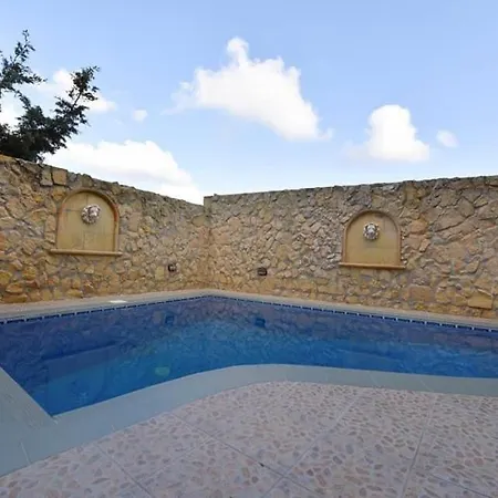 4 Bedroom Holiday With Private Pool * Il-Pergla