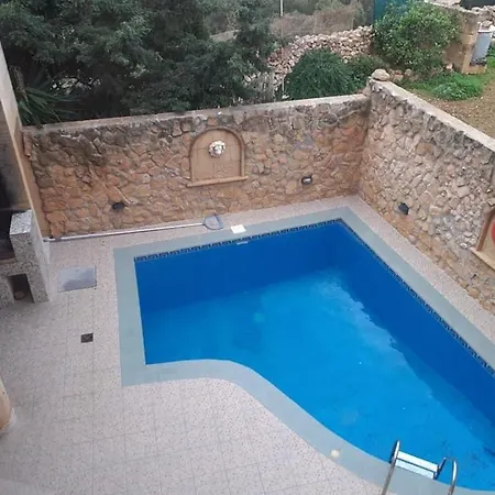 4 Bedroom Holiday With Private Pool Il-Pergla