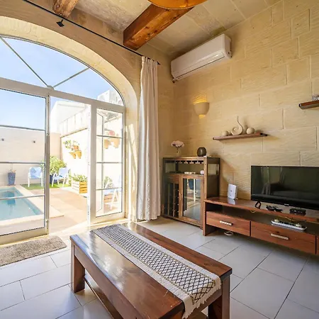 4 Bedroom With Private Pool 펜션